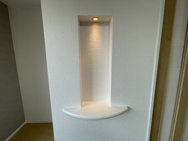 【外観】 | 和光市諏訪　新築分譲住宅　全2棟（成増店） | プライバシー面が守られやすく、しっかりと採光がとれ、明るい日差しが差し込む2階リビングを採用。
