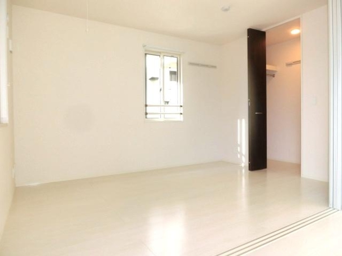 フリージアヒルズの洋室