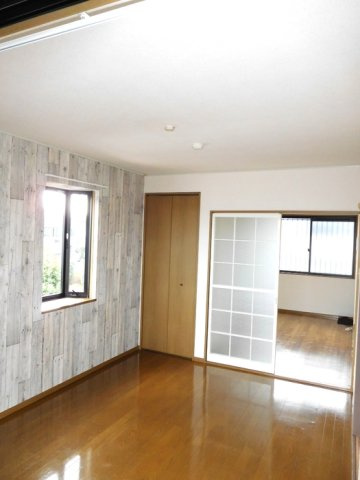 エントピア新秋津　ＡＢの洋室