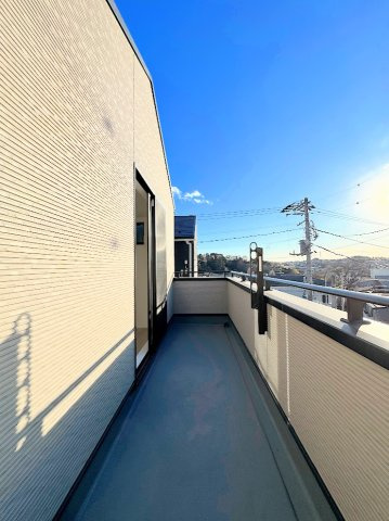 港南区上永谷3丁目　新築戸建てのバルコニー|◆日当たり良好なバルコニー！毎日のお洗濯にも嬉しいですね！
