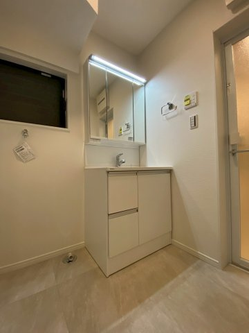 東村山市秋津町二丁目中古戸建の独立洗面台|独立洗面台です