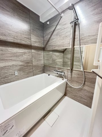 コスモ町屋の浴室|落ち着いた空間のお風呂です