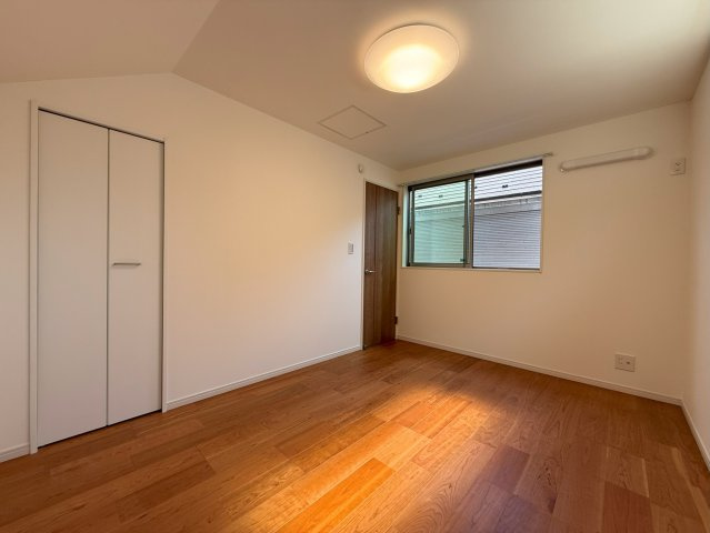 杉並区桃井二丁目戸建の洋室|スタンダードな洋室です