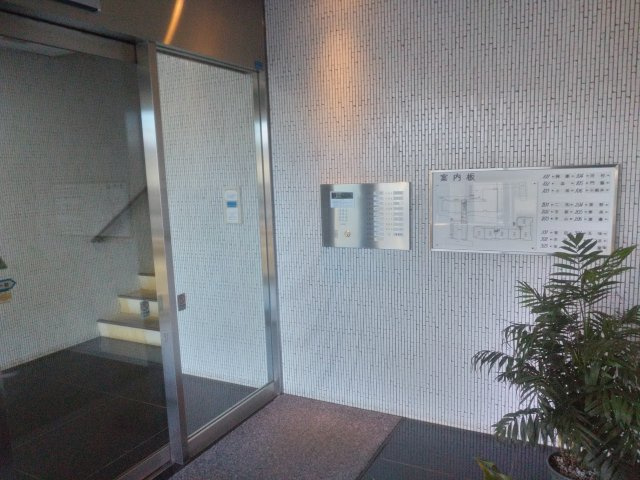 マンション雪谷テラスのエントランス|落ち着いたエントランスです