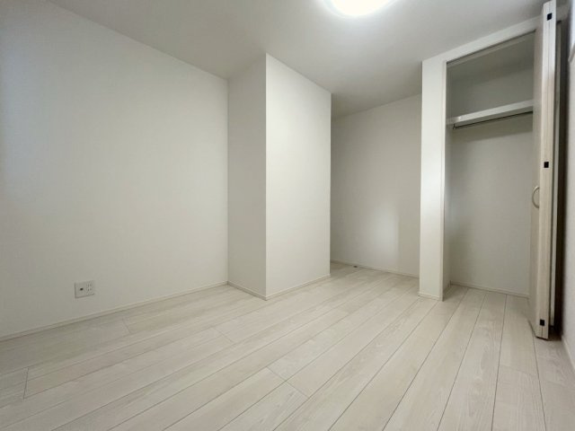 杉並区下井草三丁目戸建の洋室|ゆったりした洋室です