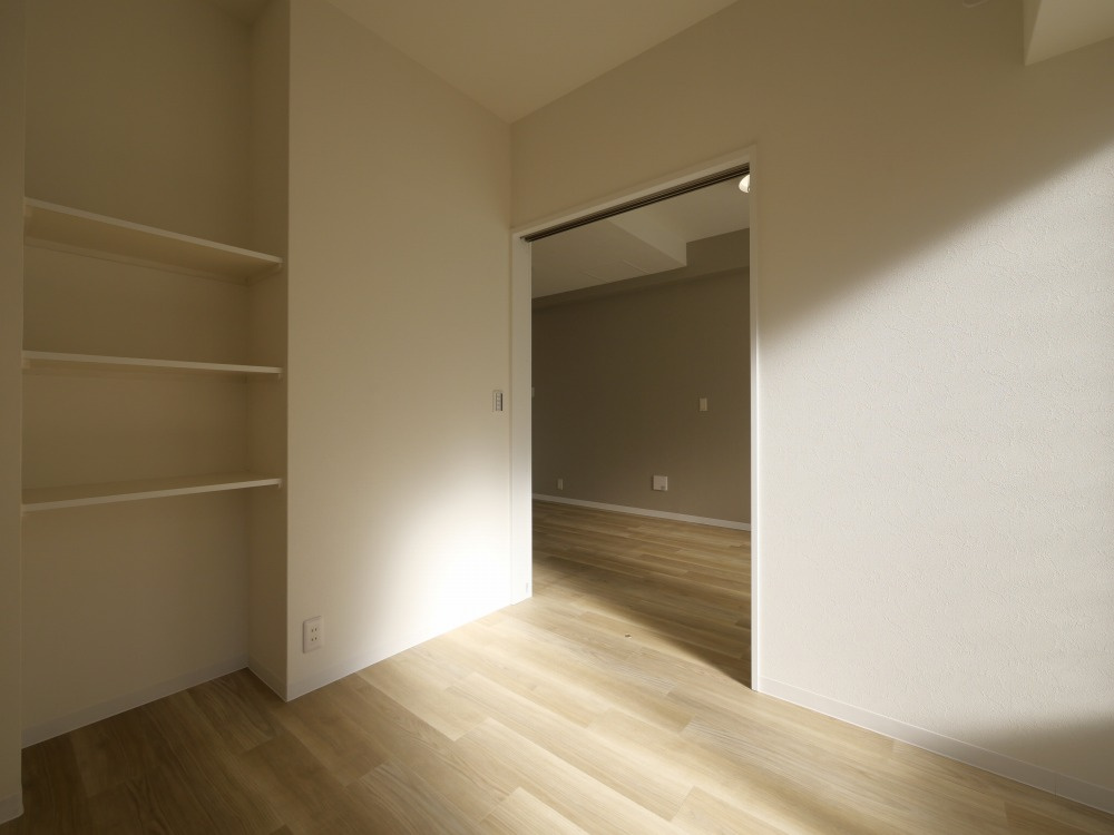 大阪市西区九条１丁目の賃貸マンションの洋室