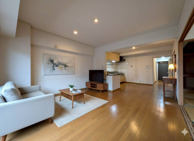 【居間・リビング】 | GSハイム博多 | ※家具はイメージです。