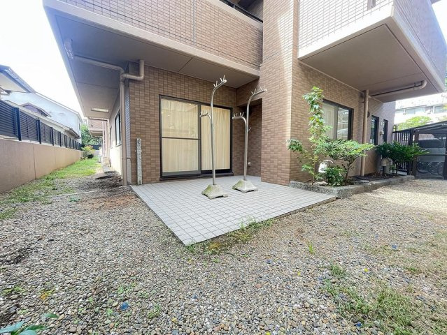 コスモ千鳥町エクセラの庭|お庭で自由な時間を過ごせます