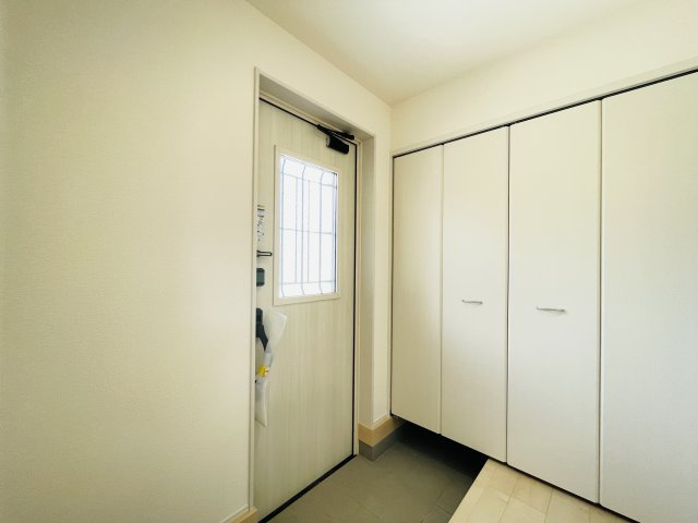 【玄関】 | 熊谷市中恩田　新築戸建　全3棟　1号棟