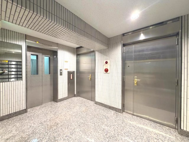 駒込大河原ビルのロビー|建物の内部です