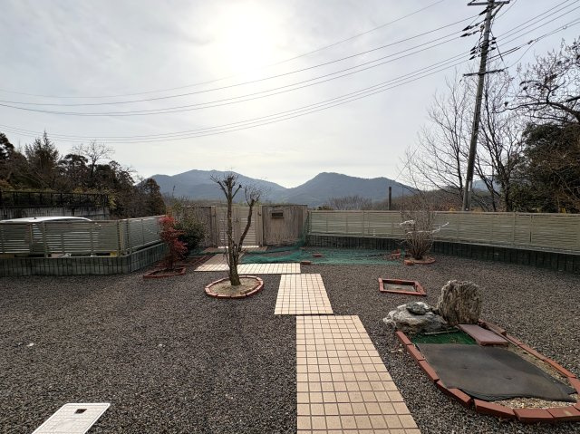 西大島売家の庭