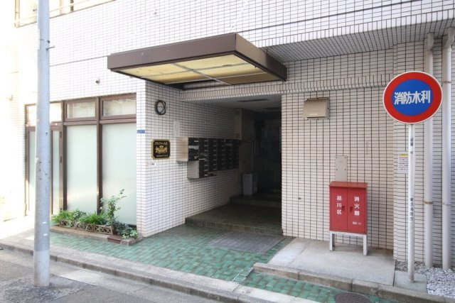 スカイコート大森のエントランス|落ち着いたエントランスです