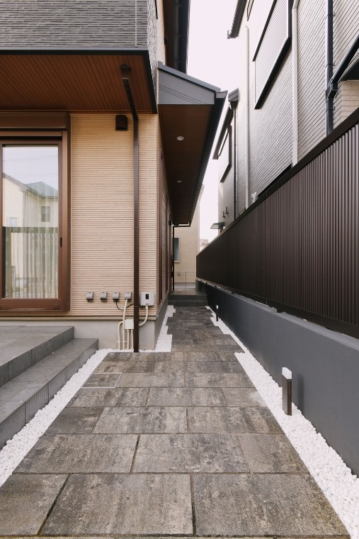 木曽西戸建のエントランス|清潔なエントランスです