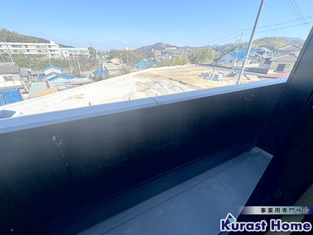 【バルコニー】 | East Garage Place(イーストガレージプレイス)