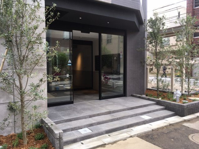 Log本所吾妻橋／ログ本所吾妻橋のエントランス|ゆとりのあるエントランスです