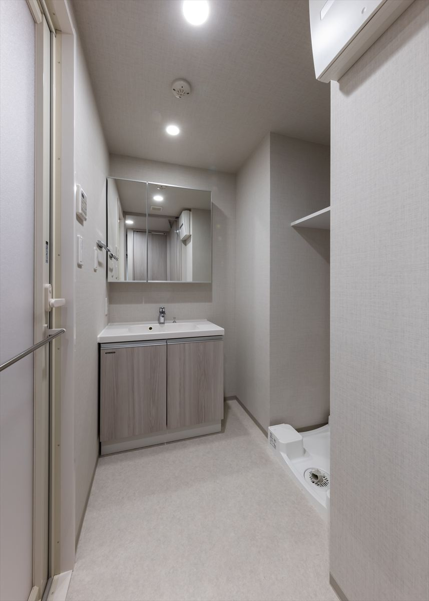 DIPS明大前の洗面所|ゆったりとスペースのある洗面所