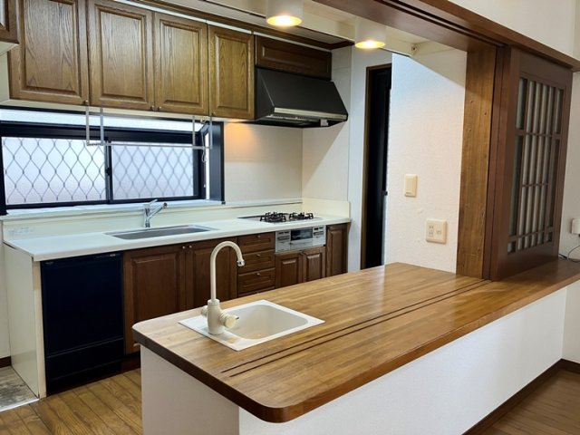 下小山田町戸建のキッチン|きれいなキッチンです