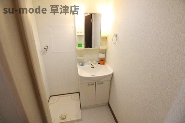 【洗面所】 | メゾン栗東 | ゆったりとスペースのある洗面所