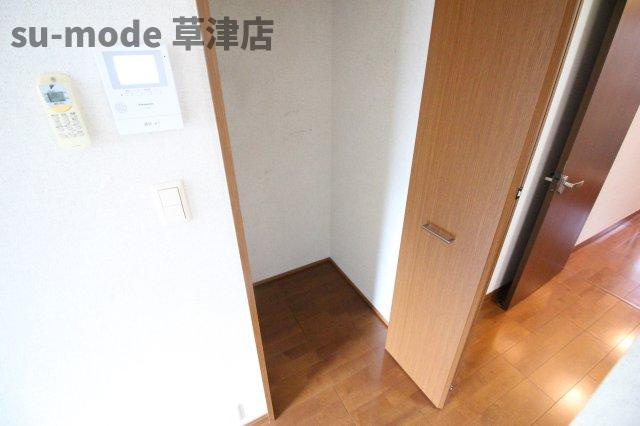 【内装】 | メゾン栗東 | 明るい色調の室内です