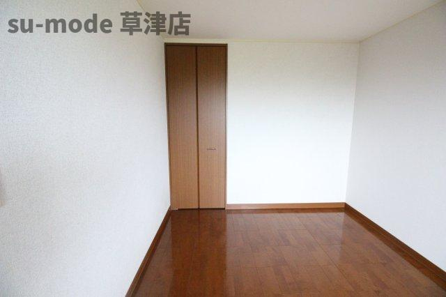 【寝室】 | メゾン栗東 | 落ち着いて過ごせるお部屋なので、寝室にいかがでしょうか