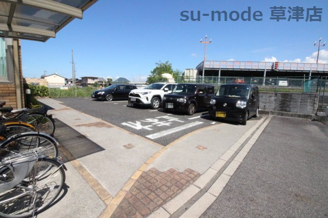 【駐車場】 | メゾン栗東 | 駐車スペースもあります
