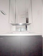 【洗面所】 | アンベリール墨田Ⅱ | 広い洗面スペース