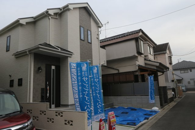 【Heartfull Town】小平栄町の外観|複数のスーパー・ドラッグストアが徒歩圏内！

