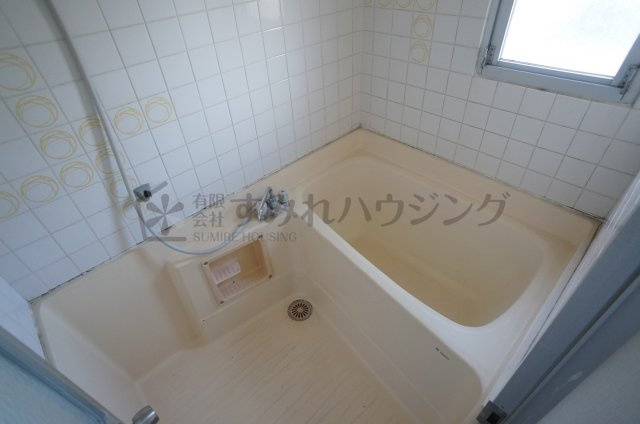 金岡マンションの浴室|参考、同建物・反転間取りの号室