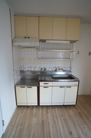 金岡マンションのキッチン|参考、同建物・反転間取りの号室