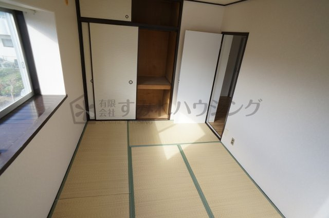 金岡マンションの和室|参考、同建物・反転間取りの号室
