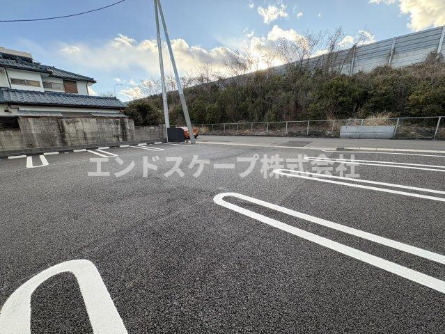 ルミナスプレイスの駐車場|高崎、前橋のお部屋探しはエンドスケープまで！お客様の理想お聞かせ下さい♪