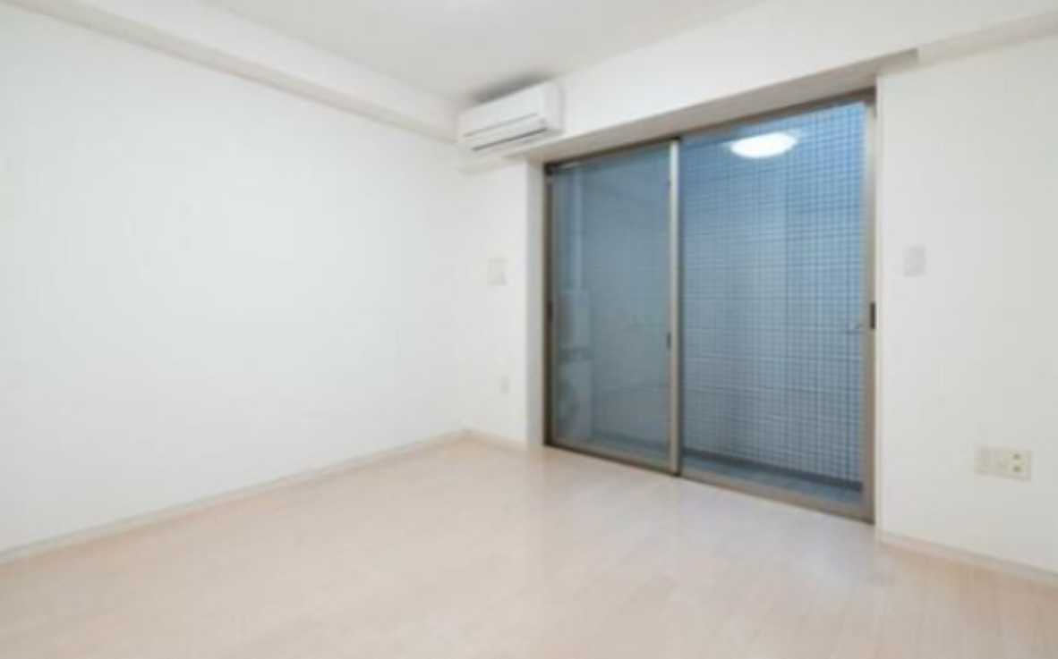 コンフォリア用賀　礼金0　ペット相談　ルーフバルコニーの居間・リビング