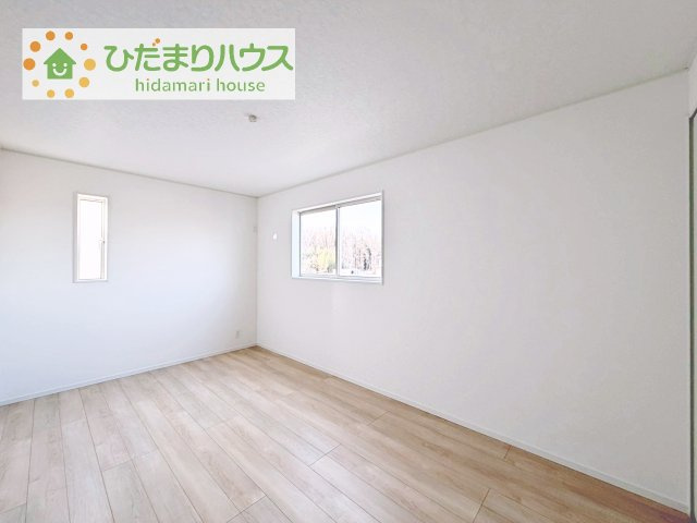 【洋室】 | 結城市結城第43　新築戸建　2号棟 | 木の温もりがやさしいフローリング♪