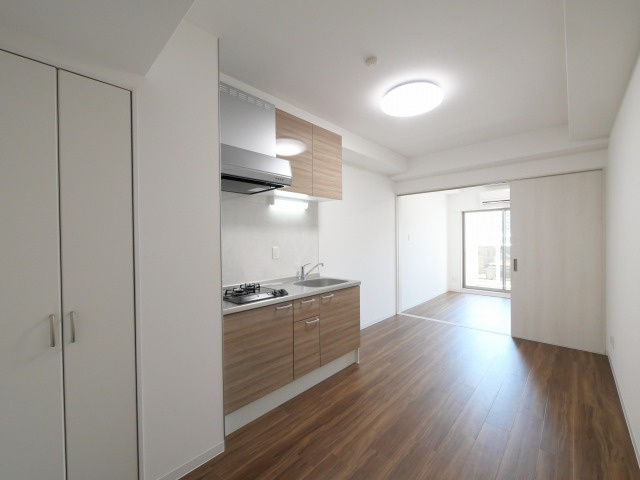 大阪市天王寺区東上町の賃貸マンションの居間・リビング