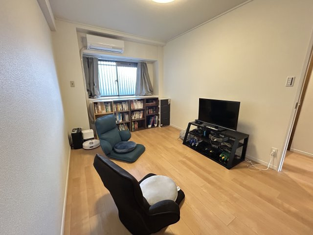 【洋室】 | 阪急西宮マンション | 広々とした洋室です