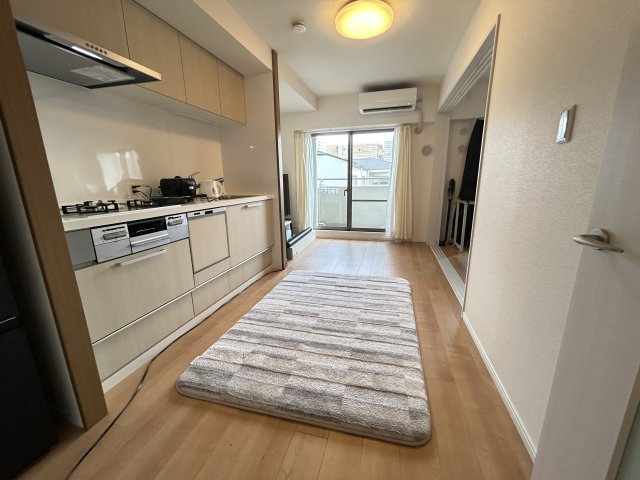 【居間・リビング】 | 阪急西宮マンション | こちらのリビングで趣味の時間をお楽しみください