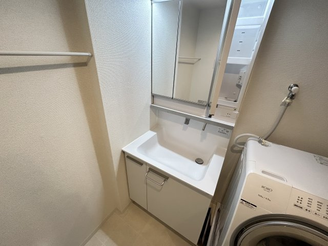 【独立洗面台】 | 阪急西宮マンション | 朝の身支度には欠かせない独立洗面化粧台