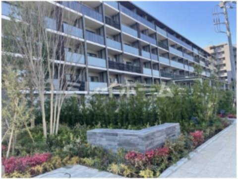 プライムネクサス大森北のエントランス