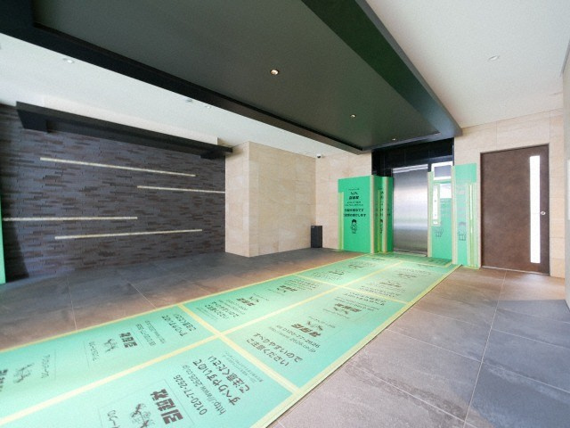 スワンズシティ大阪城コスタのロビー