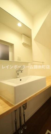 アリュイッテ柴又の独立洗面台|※別部屋参照写真となります。