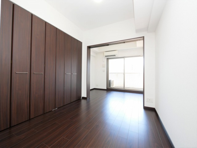 大阪市中央区淡路町４丁目の賃貸マンションの居間・リビング