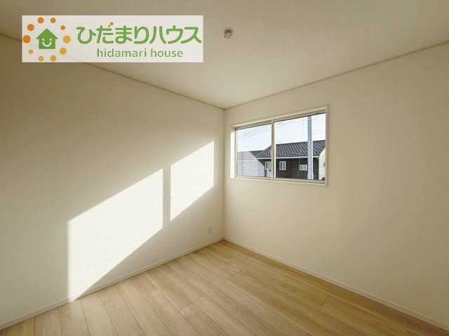 【洋室】 | 結城市結城第43　新築戸建　1号棟 | お子様が大きくなっても広々使える約5帖の洋室♪
