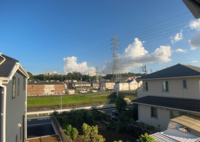 【展望】 | 眺望を気にして物件を探す場合、前面に建物が建っていないか現地で確認しましょう！前面に建物があると景色はもちろん、日当たりや風通しにも影響が出てきます。住んだ時のことを想像しながら現地見学をしましょう。