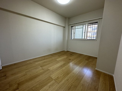 【洋室】 | メゾン岸谷