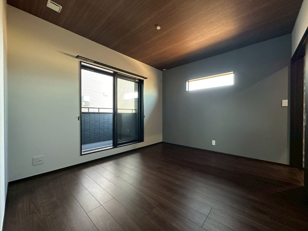 北西・北東の角地・築浅戸建・二見町福里　中古戸建の洋室