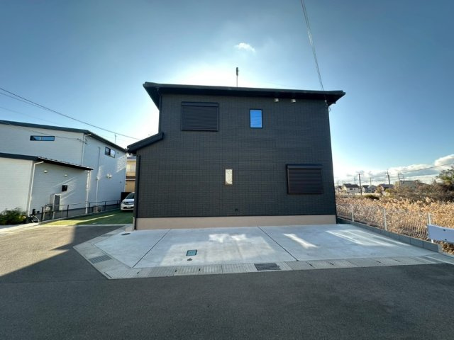 北西・北東の角地・築浅戸建・二見町福里　中古戸建の外観
