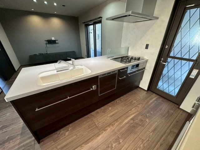北西・北東の角地・築浅戸建・二見町福里　中古戸建のキッチン