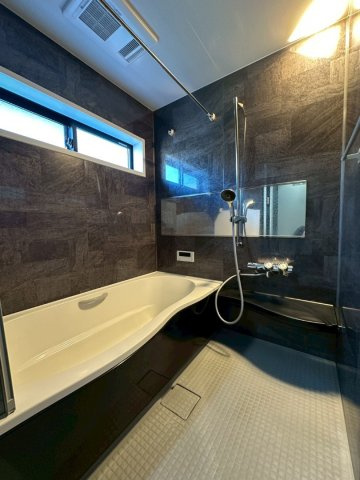 北西・北東の角地・築浅戸建・二見町福里　中古戸建の浴室