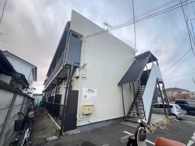 想定年間賃料262.8万　想定利回り16.42％　木造の外観