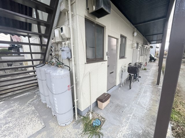 想定年間賃料262.8万　想定利回り16.42％　木造のその他共用部分